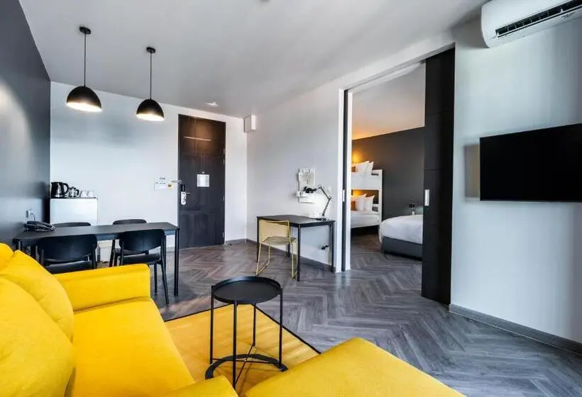اتاق لوکس با تخت بزرگ, Newly Opened   Blu Monkey Hub And Hotel Krabi Town