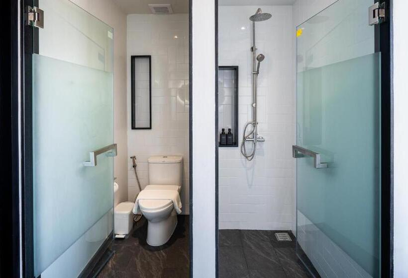 스탠다드 룸 킹사이즈 침대, Newly Opened Blu Monkey Hub And Hotel Krabi Town