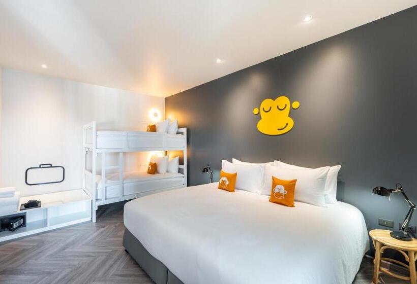 스탠다드 룸 킹사이즈 침대, Newly Opened Blu Monkey Hub And Hotel Krabi Town