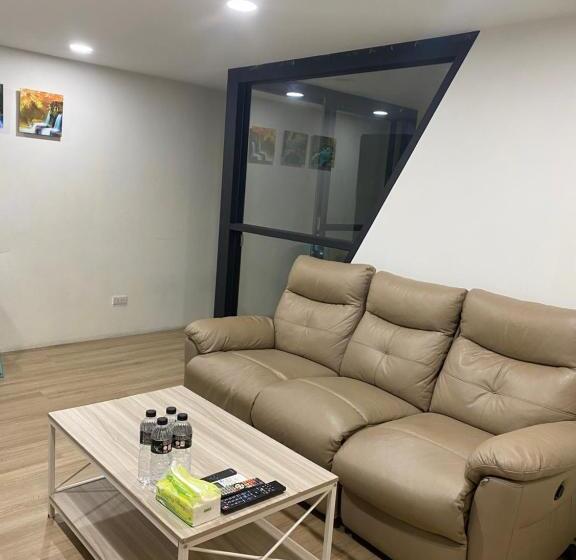 سوییت خانوادگی, Ez Stay