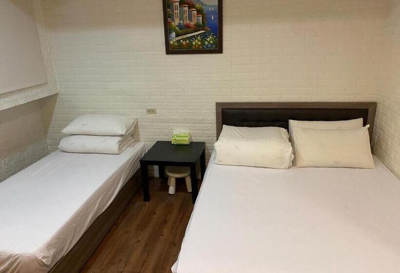 اتاق استاندارد سه نفره, Ez Stay