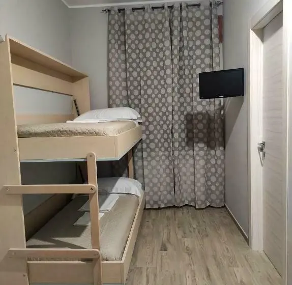 اتاق استاندارد چهار تخته, Pietrapantone B&b