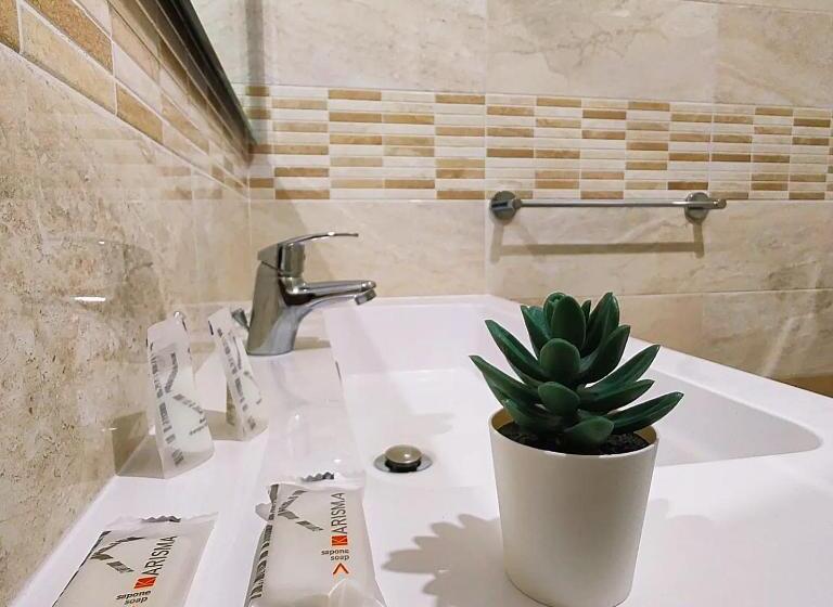Четырехместный Номер Стандарт, Pietrapantone B&b