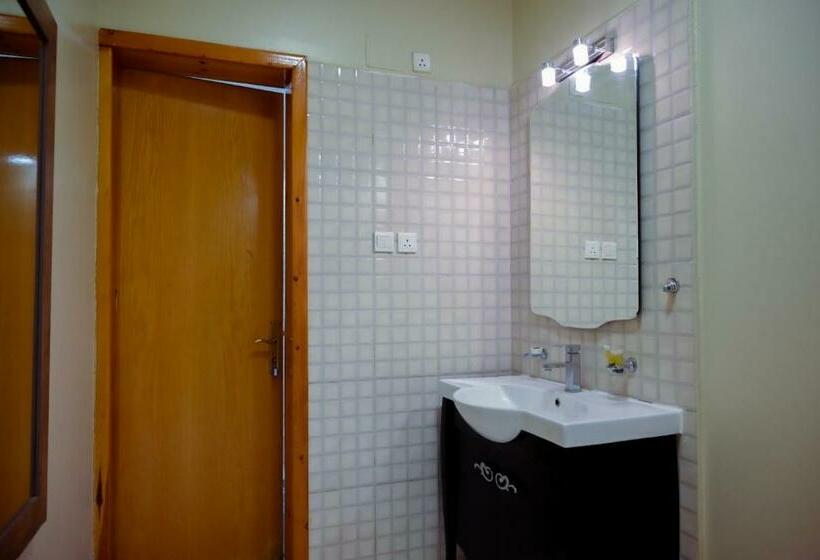 Perhestudio, Irtiad Hotelapart