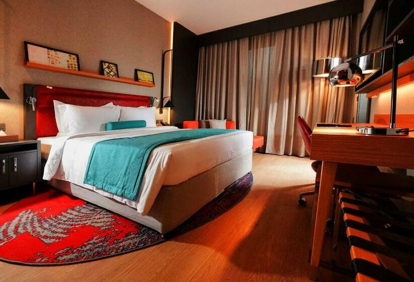 适合残疾人士使用的带超级大床的标准间, Ramada Encore Al Khobar Corniche