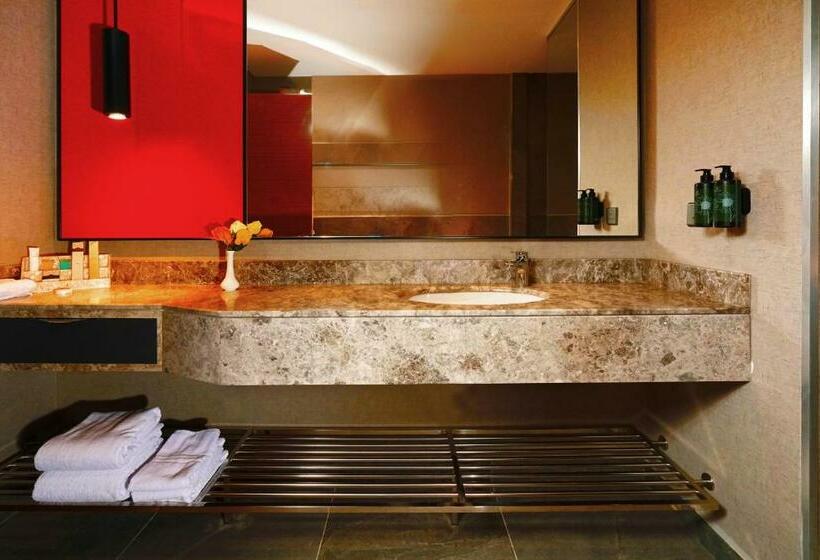 장애인을 위한 킹사이즈 침대 스탠다드 룸, Ramada Encore Al Khobar Corniche