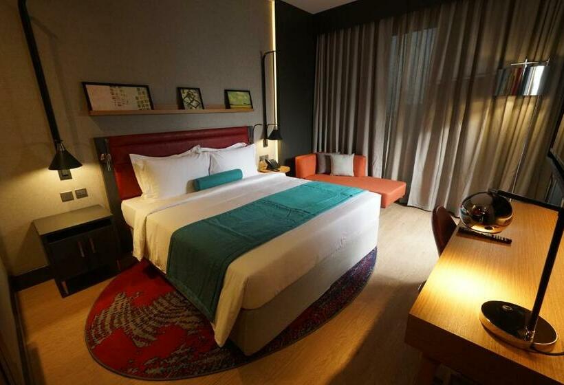 带大床的标准间, Ramada Encore Al Khobar Corniche