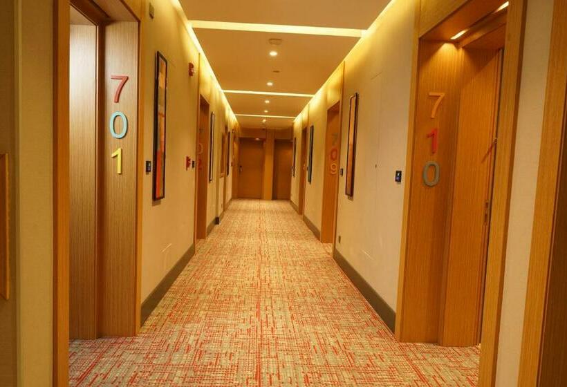 스탠다드 룸, Ramada Encore Al Khobar Corniche