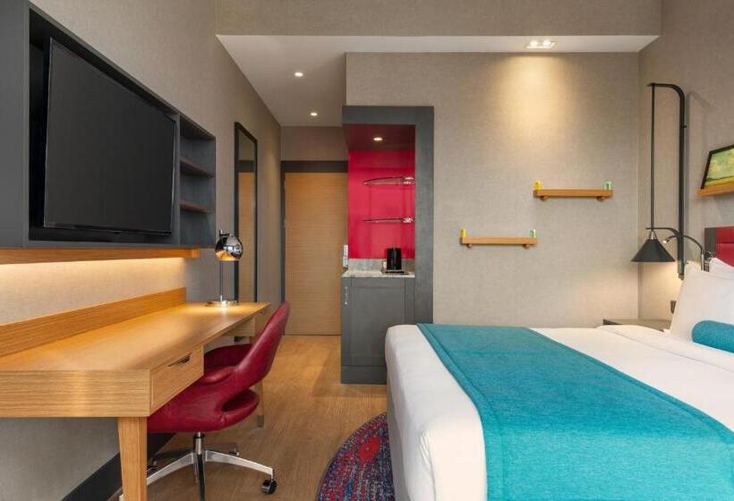 适合残疾人士使用的带超级大床的标准间, Ramada Encore Al Khobar Corniche