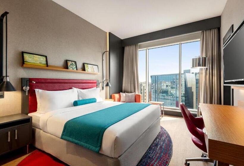 带大床的标准间, Ramada Encore Al Khobar Corniche