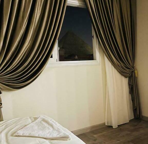 スイート(家族用), Solima Pyramids View