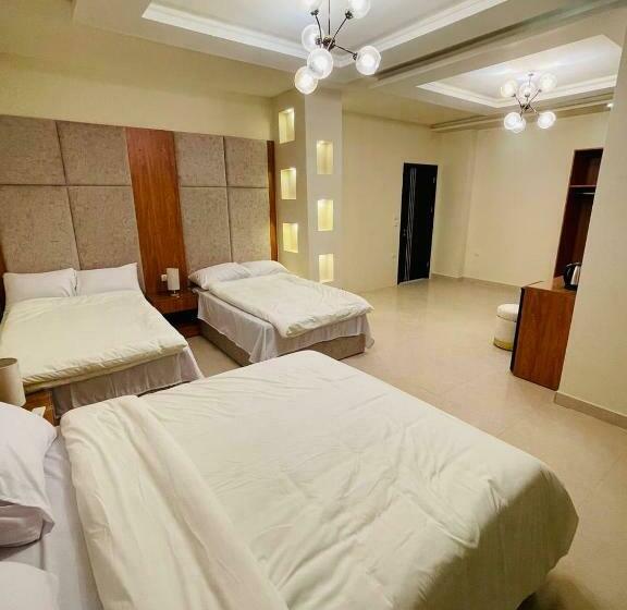 スイート(家族用), Solima Pyramids View