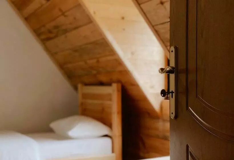 Chambre Quadruple Standard, Guesthouse Pashko