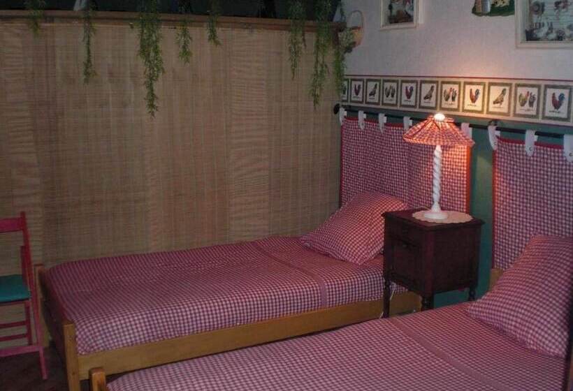 4인용 스탠다드 룸, Chambres D Hotes La Maison Bleue