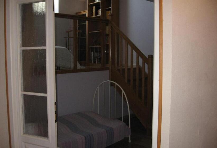 패밀리 스위트, Chez Robert Et Catherine