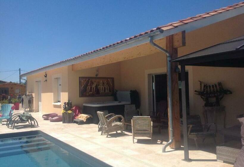 스탠다드 룸, Le Sang Des Vignes