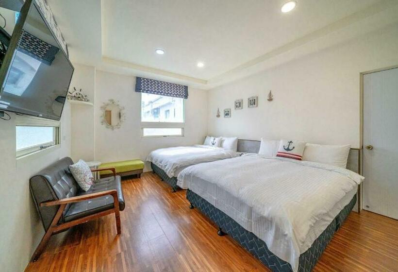 اتاق استاندارد چهار تخته, Honey B&b