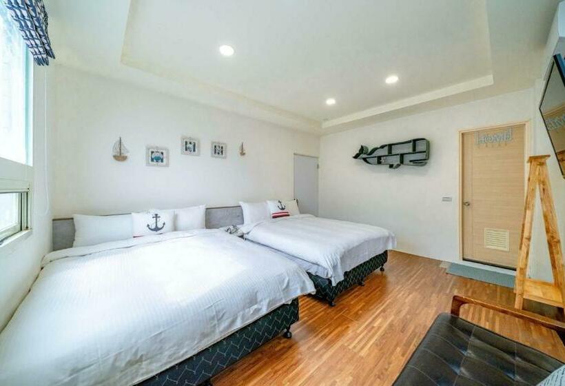 اتاق استاندارد چهار تخته, Honey B&b