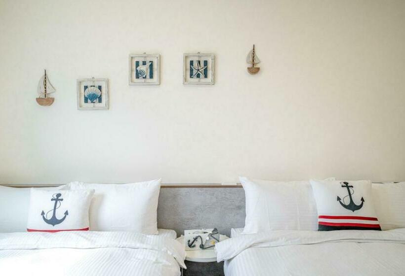 اتاق استاندارد چهار تخته, Honey B&b