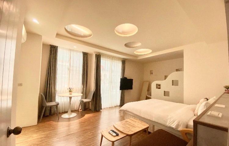 اتاق سوپریور, Honey B&b