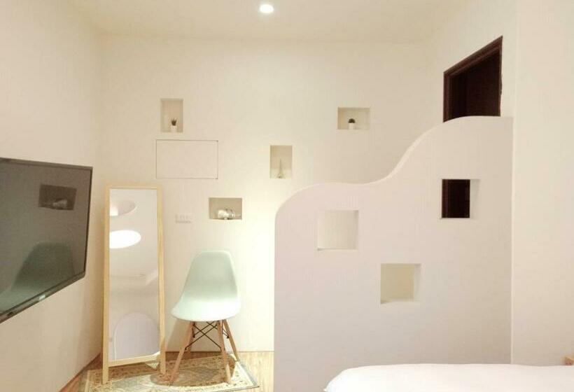 اتاق سوپریور, Honey B&b