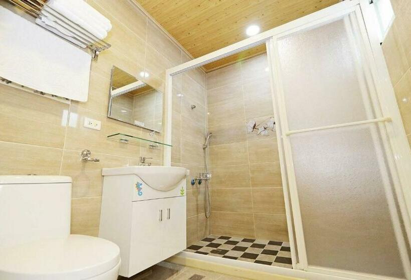 اتاق استاندارد چهار تخته, Honey B&b