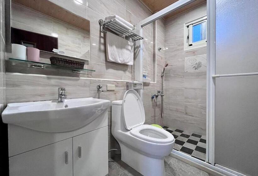 اتاق استاندارد با بالکن, Honey B&b