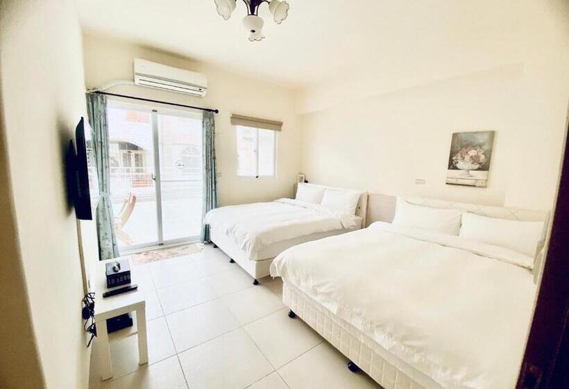 اتاق استاندارد چهار تخته, Honey B&b