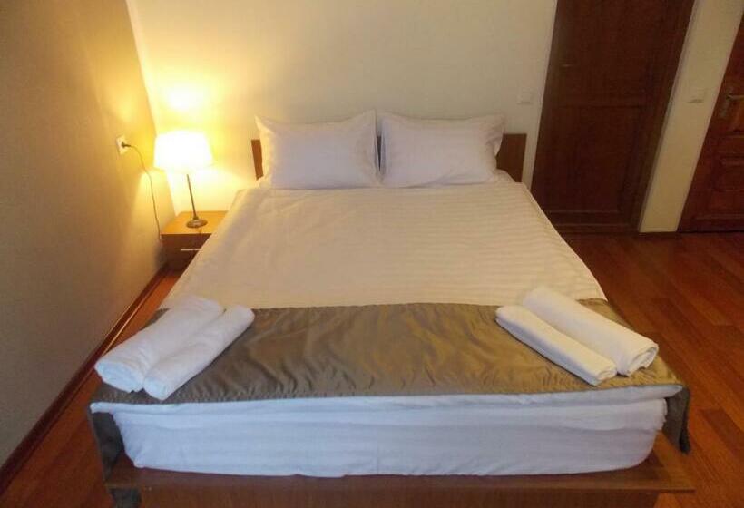 اتاق راحتی, Almi