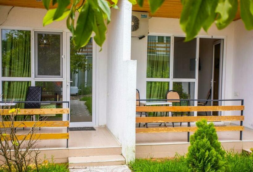 اتاق لوکس, Kaprovani Sand