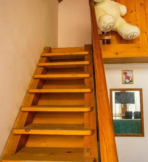 سوییت خانوادگی, Kaprovani Sand