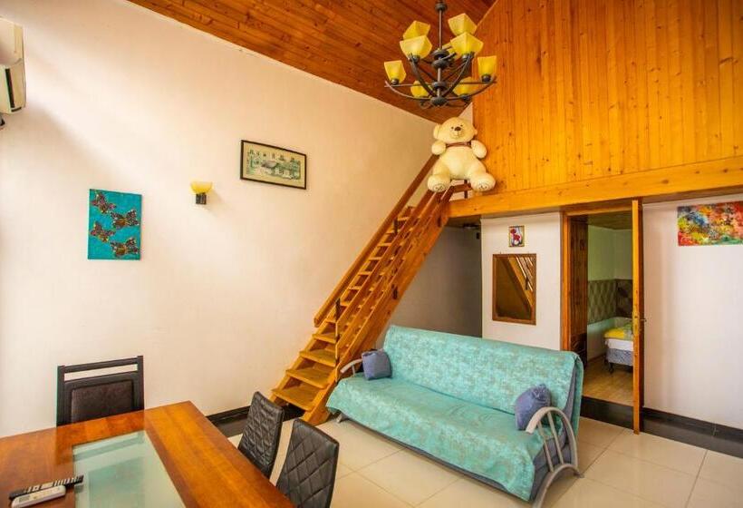 سوییت خانوادگی, Kaprovani Sand