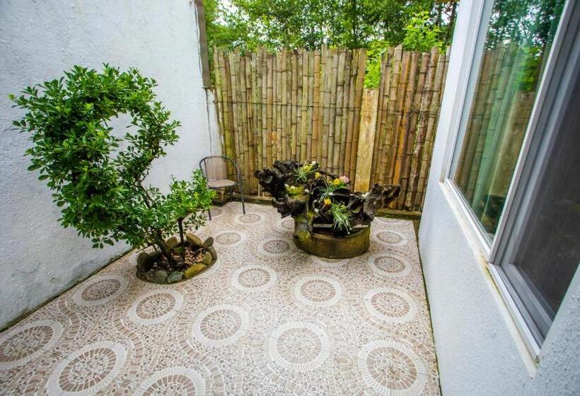 اتاق راحتی سه تخته, Kaprovani Sand