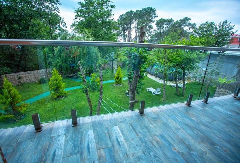 اتاق لوکس با بالکن و چشمانداز دریا, Kaprovani Sand