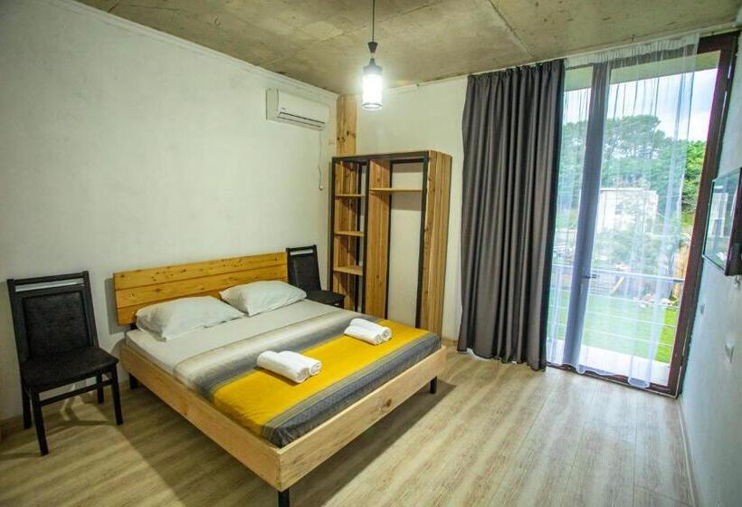 اتاق لوکس با بالکن, Kaprovani Sand