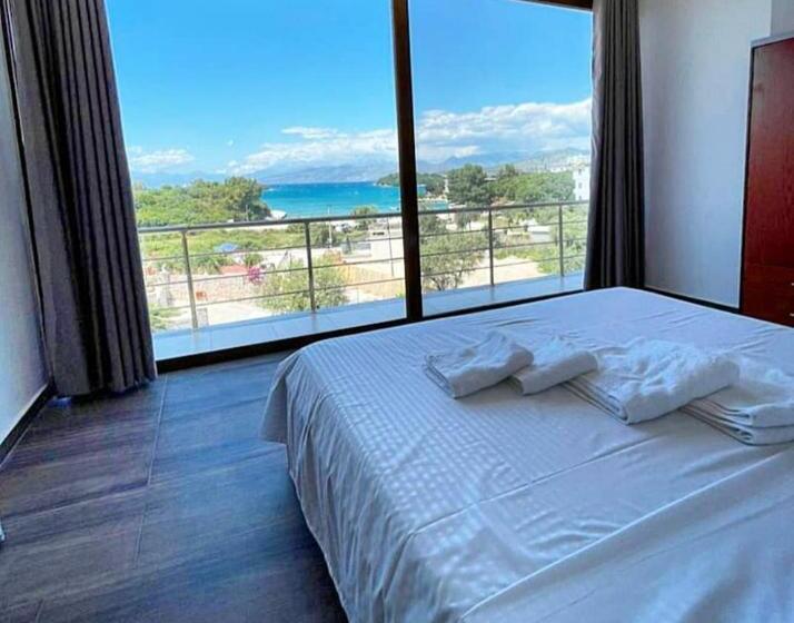 高级套房, Lula Ksamil