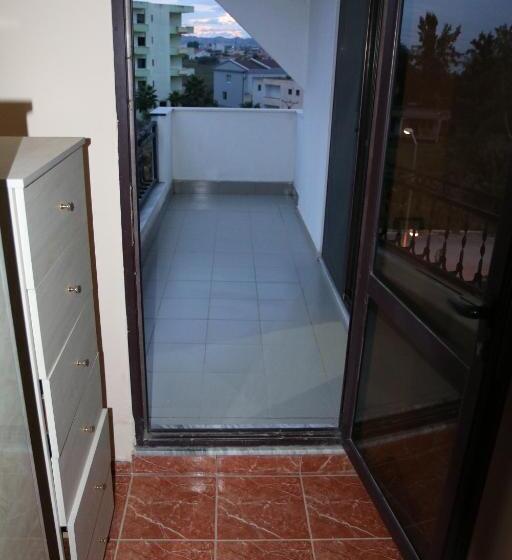 חדר סטודיו סטנדרד, President