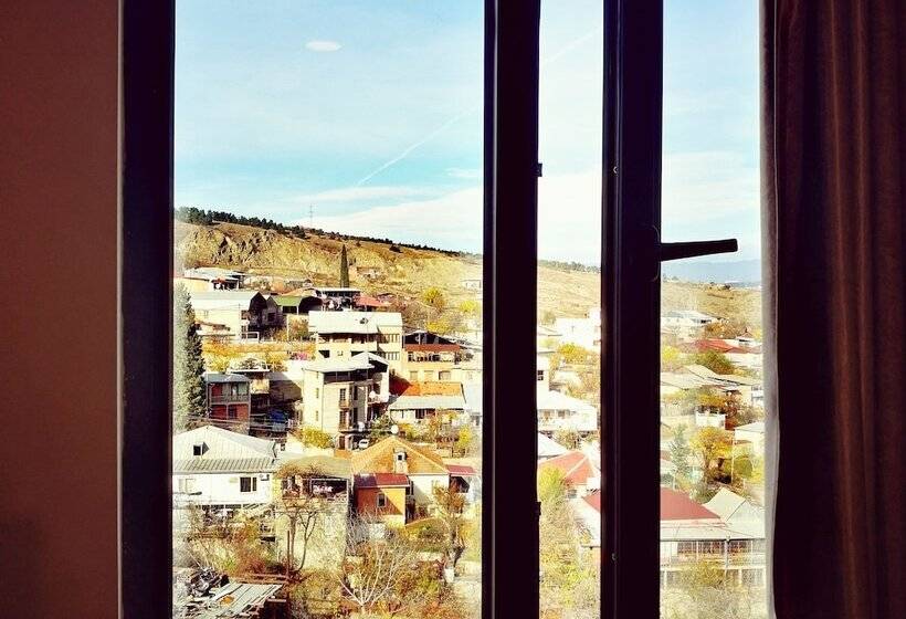 آپارتمان اکونومی 1 خوابه, Top Boutique