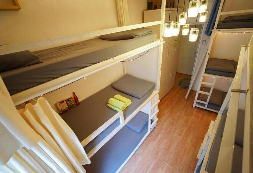 تختخواب در اتاق مشترک, Vietdream Hostel