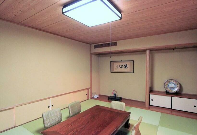 스위트, 三朝温泉 桃園館