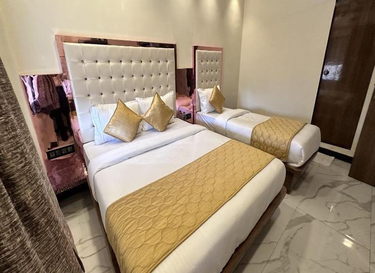 חדר סטנדרט לשלושה, Orchid Inn,mumbai