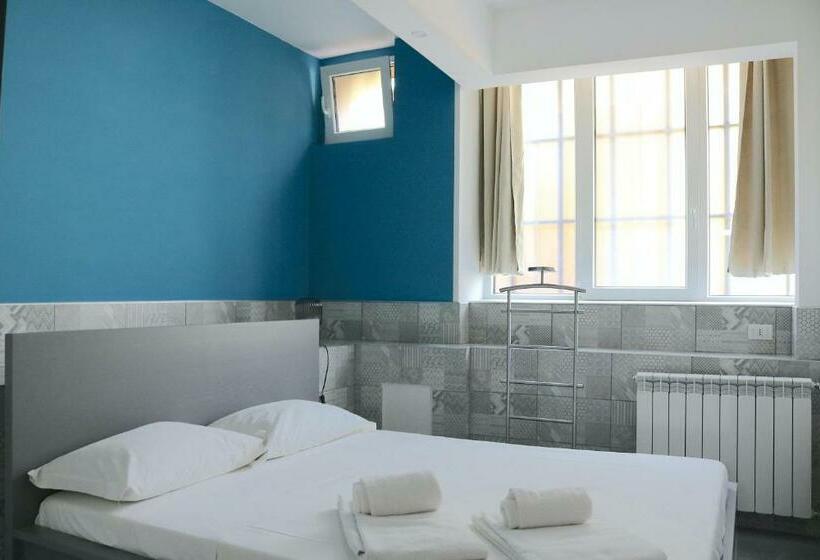 豪华房间, Gambara Guests House