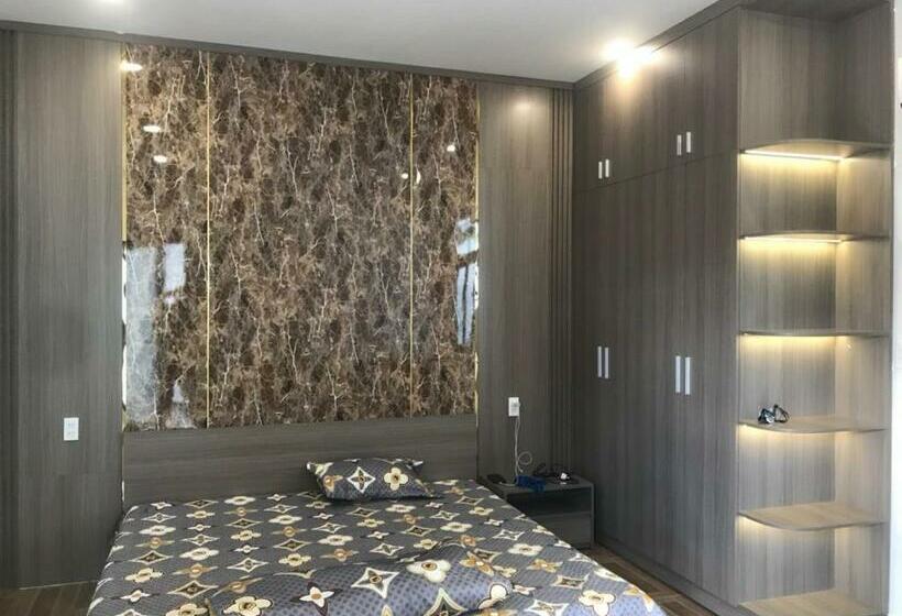 اتاق خانوادگی, Homestay Halona