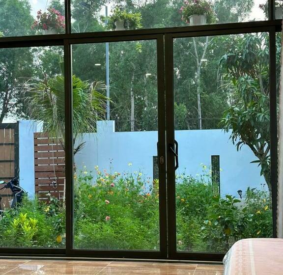 اتاق استاندارد با چشم‌انداز باغ, Homestay Halona