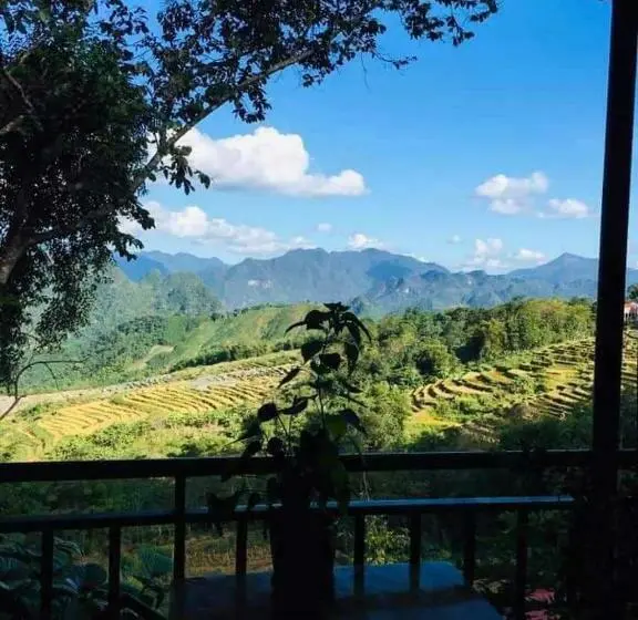 اتاق خانوادگی با چشمانداز باغ, Homestay Khánh đang