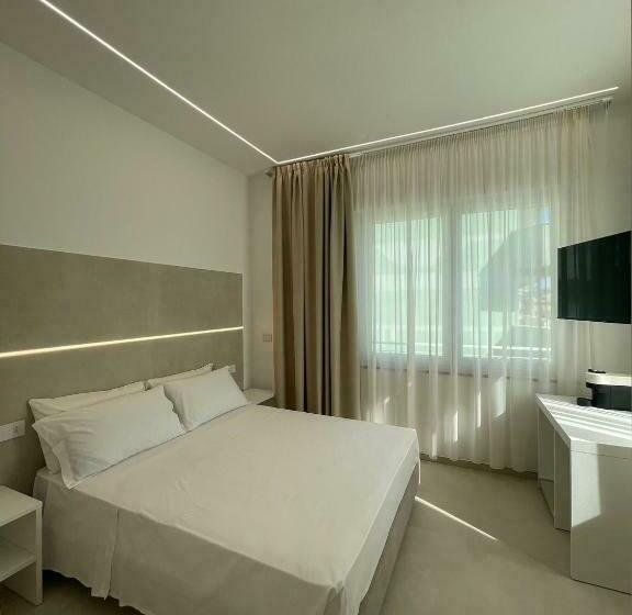 غرفة قياسية, Room Corso 219