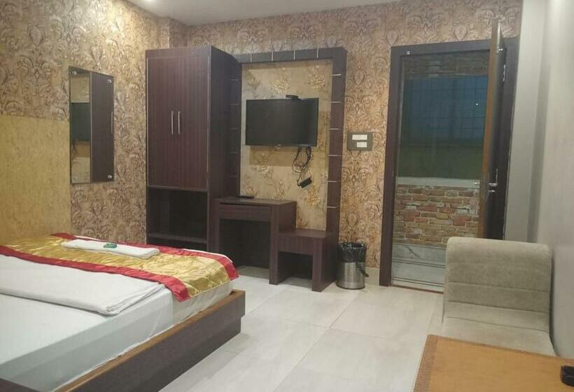 Номер Deluxe, The Brahmaputra