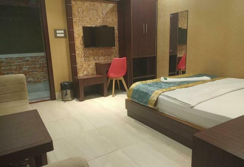 带大床的高级房间, The Brahmaputra