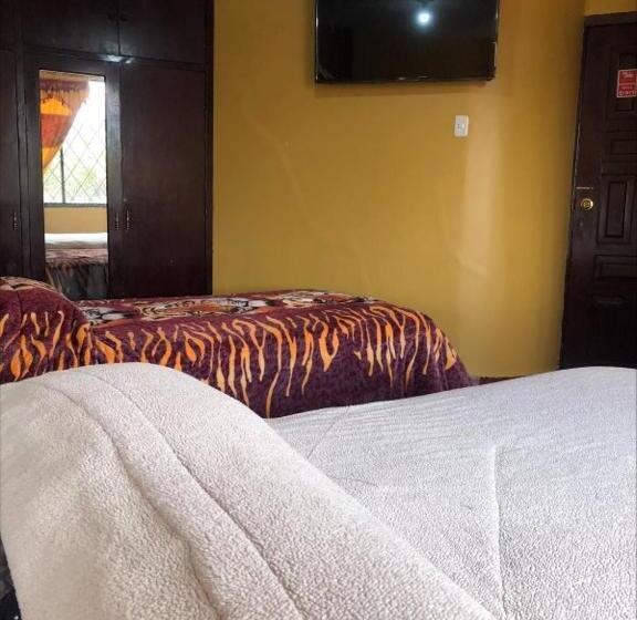 Номер Стандарт, Hostal Quito Nayla