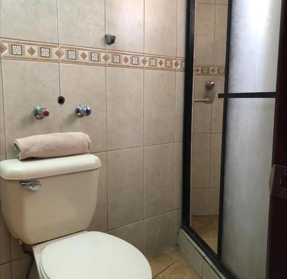 Номер Стандарт Индивидуальный, Hostal Quito Nayla
